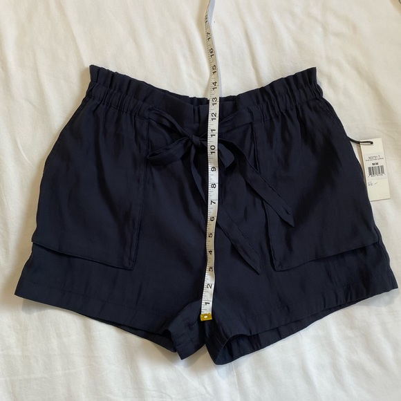 Black Tape Navy Paper Bag Shorts Size Medium NWT - Picture 4 of 9